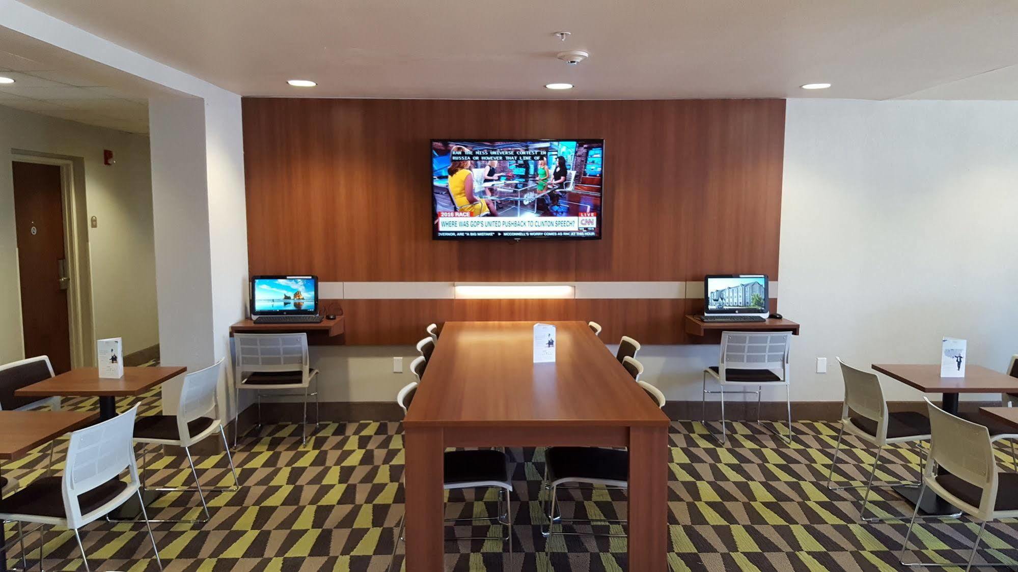 Microtel Inn & Suites By Wyndham Bellevue Exteriér fotografie